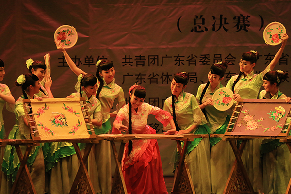 复件 暨南大学——西关绣(古劲松).JPG